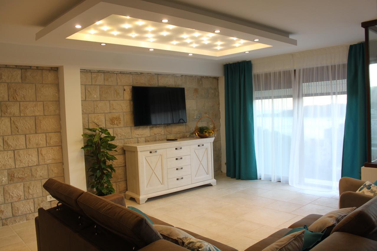 Luka Villa เบชิชิ ภายนอก รูปภาพ