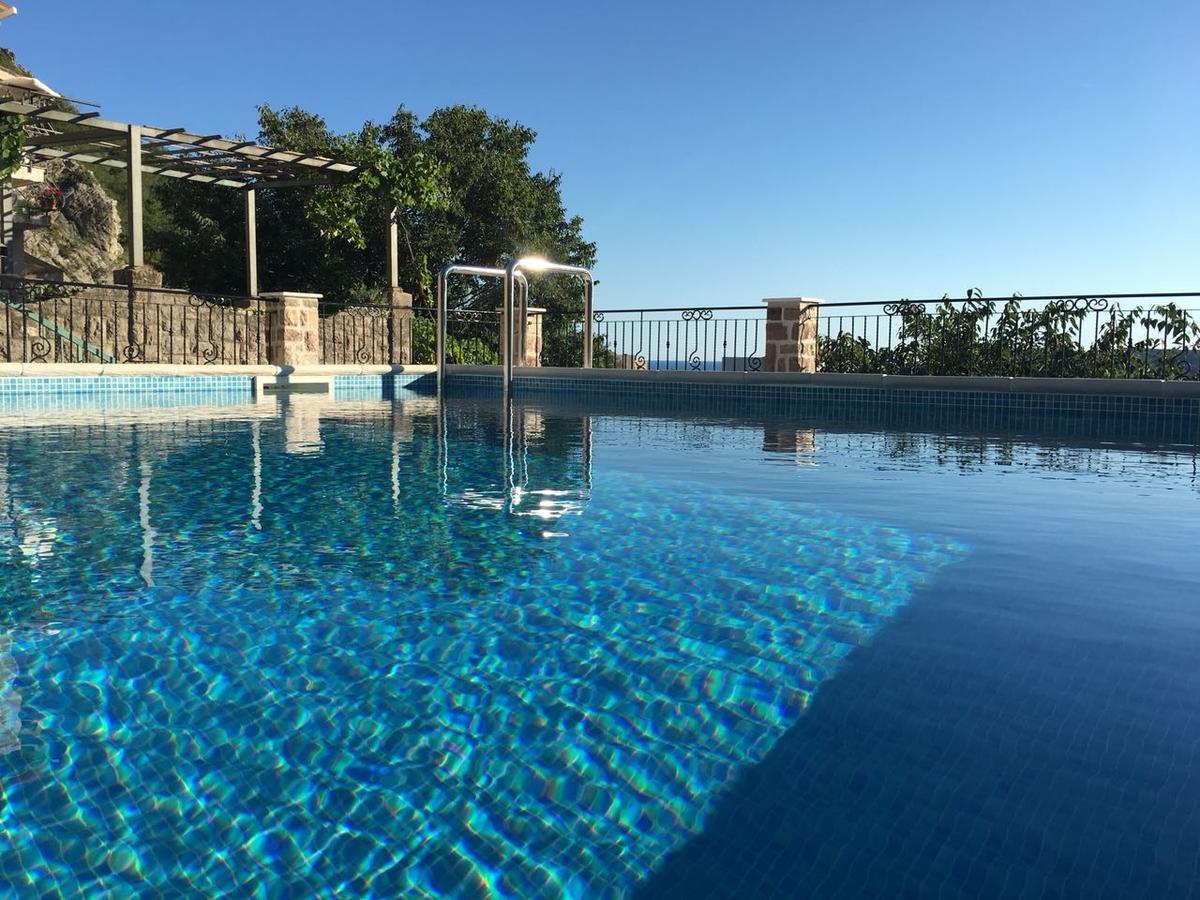 Luka Villa เบชิชิ ภายนอก รูปภาพ